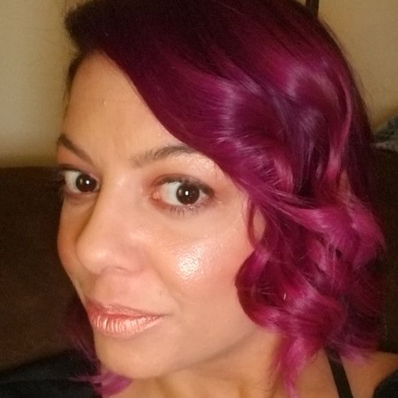 Meet the Posher Other - Meet your Posher, Nicole